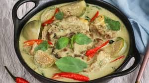 Green Lamb Curry